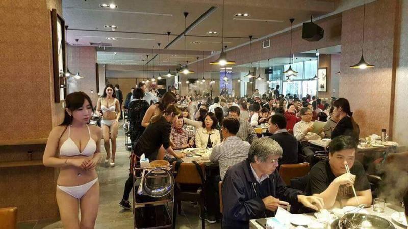 Al Ristorante ti servono in Bikini
Nel Distretto di Taipei Songshan ha aperto un nuovo ristorante, Oltre alle delizie nel piatto, che regalano tanta salute, il vero toccasana riguarda la salute visiva!